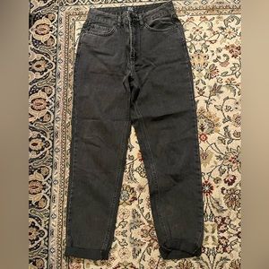 BDG- Mom High Rise jeans